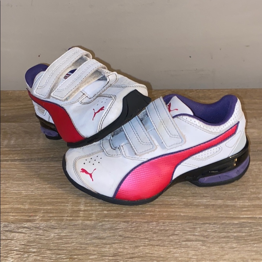 Girls Puma sneakers 10.5c